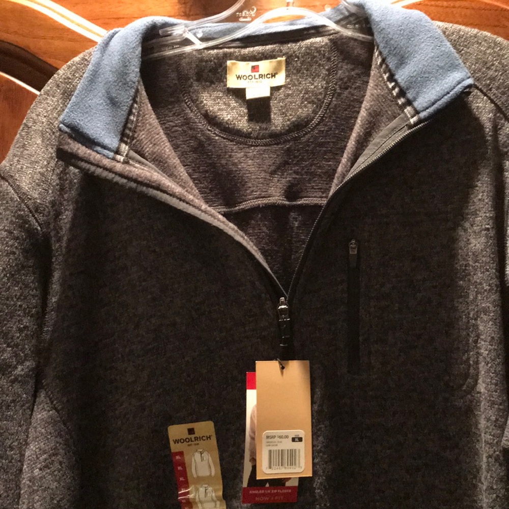 Pullover - Picture 2 of 3